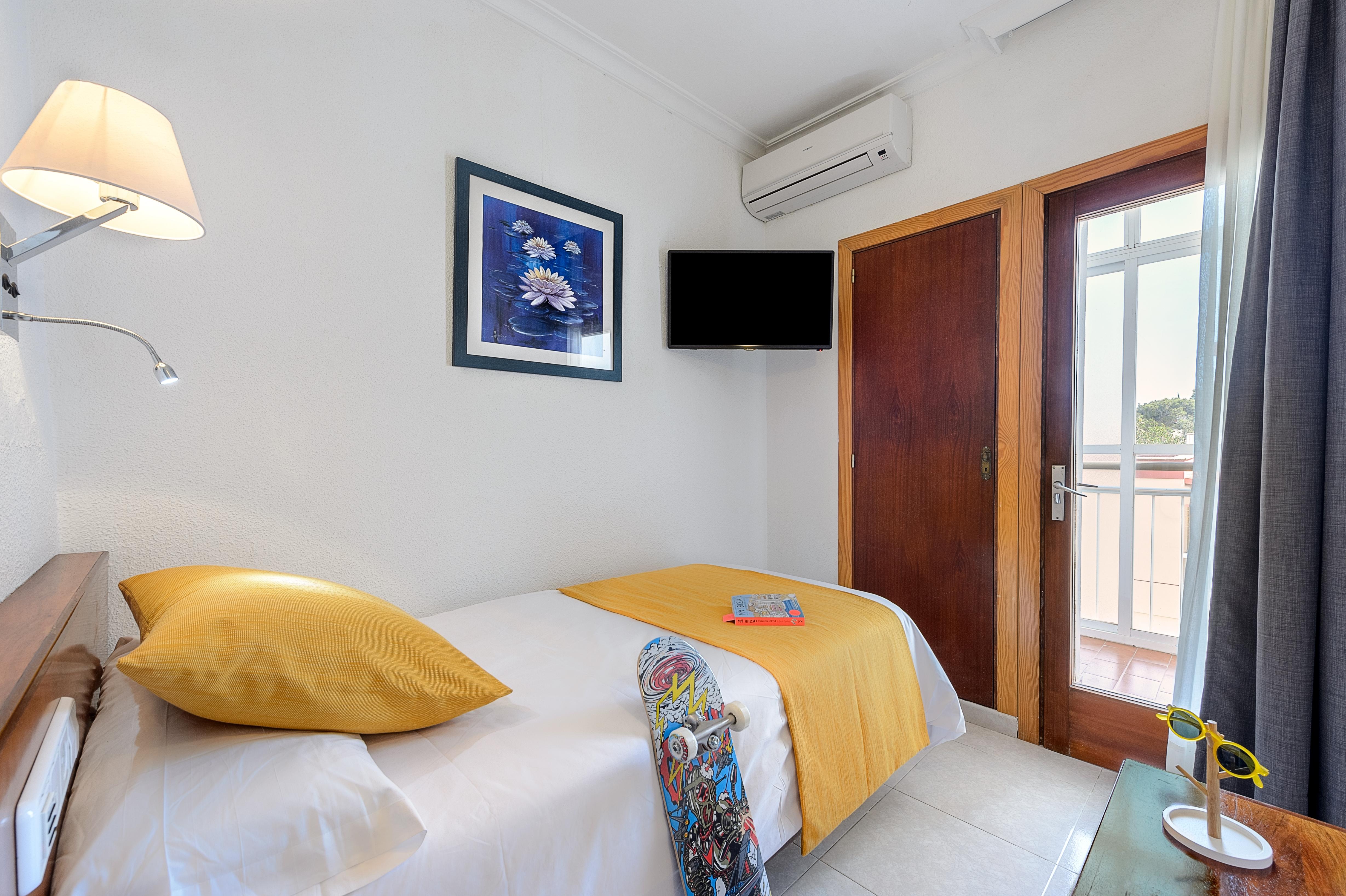 Aparthotel Vibra Bay Sant Antoni de Portmany Exterior foto